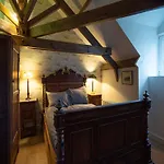 Elegant Castle For 12 Guests Casa vacanze *