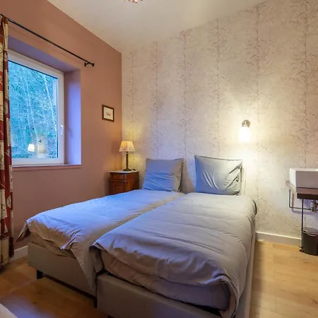 Elegant Castle For 12 Guests * Ла-Рош-ан-Арден