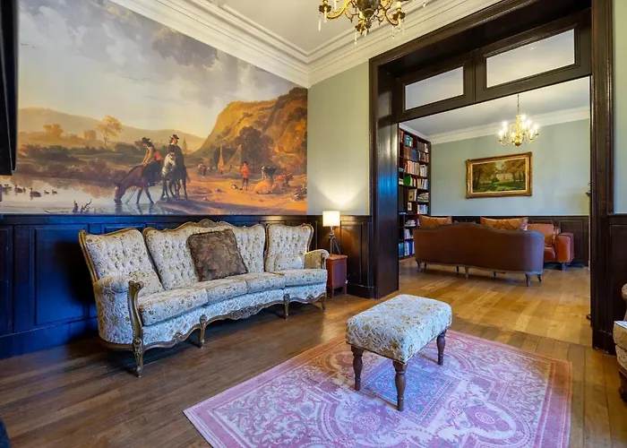 Elegant Castle For 12 Guests La-Roche-en-Ardenne