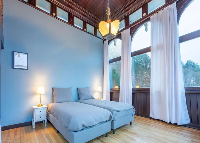 Elegant Castle For 12 Guests Feriehus *