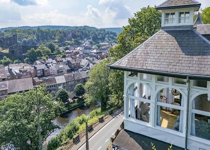 Elegant Castle For 12 Guests Feriehus *