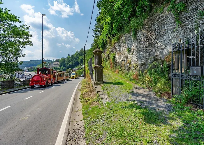 Elegant Castle For 12 Guests * La-Roche-en-Ardenne
