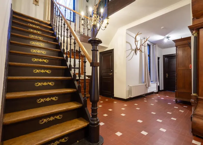 Feriehus Elegant Castle For 12 Guests *