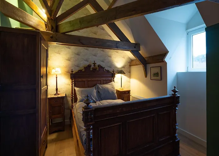 Elegant Castle For 12 Guests Feriehus *