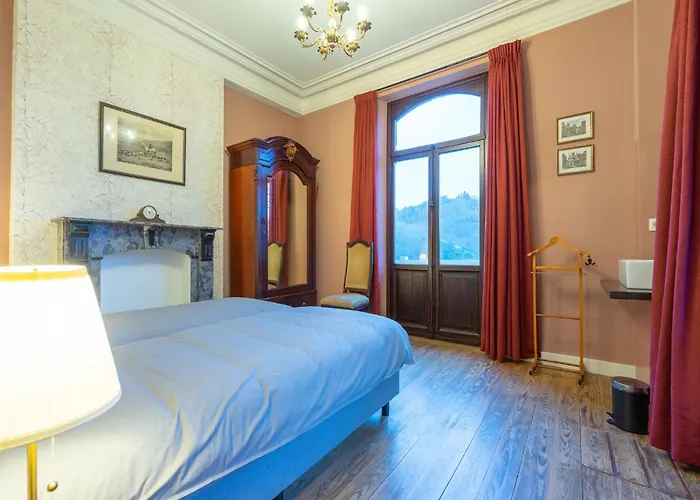 Elegant Castle For 12 Guests Feriehus *